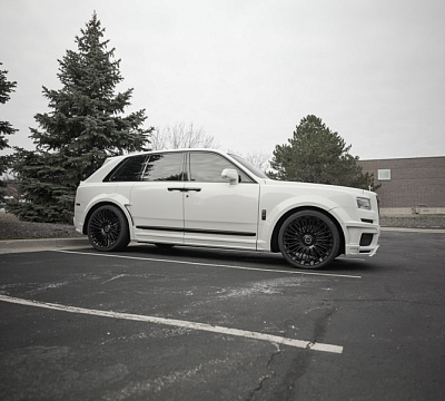 Фото дисков Brixton Forged LX01 на Rolls-Royce Cullinan