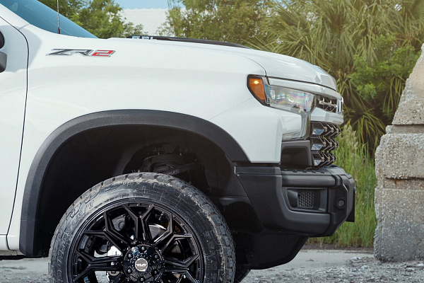 Фото дисков 4PLAY 4P83 Черный глянец на Chevrolet Silverado IV