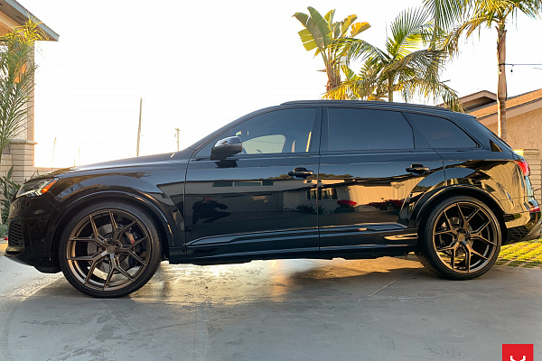 Фото дисков Vossen HF-5 Сатиновая бронза на Audi Q7 (4M)