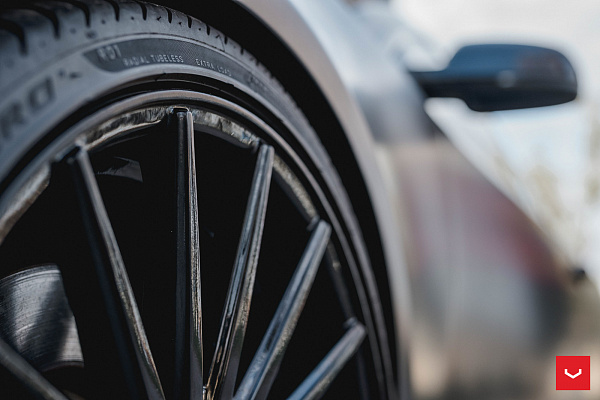 Фото дисков Vossen VFS-2 Черный глянец на Audi A/S/RS 5 (8T)