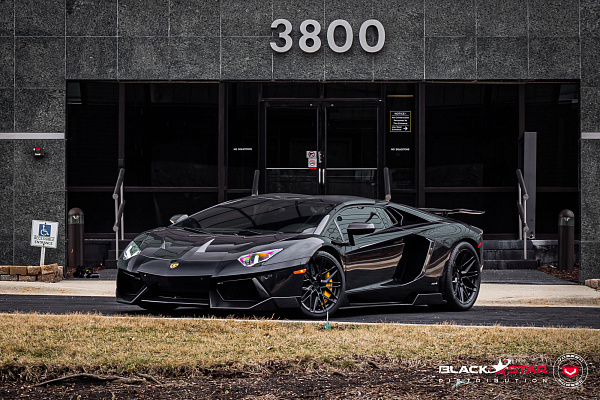 Фото дисков Vossen EVO-5 Черный глянец на Lamborghini Aventador