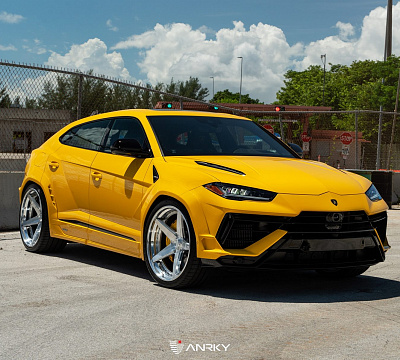 Фото дисков Anrky RS5.3 на Lamborghini Urus