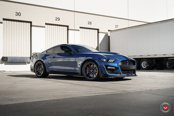 Фото дисков Vossen M-X2 Сатиновый графит на Ford Mustang VI