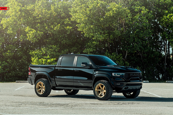 Фото дисков Anrky AN36-S Сатиновое золото на Ram 1500 V