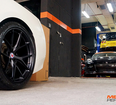 Фото дисков HRE P101 на Nissan GT-R