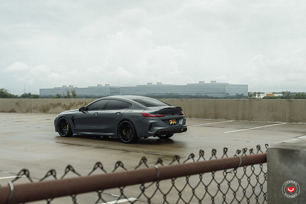 Фото дисков Vossen S17-04 Черный сатин на BMW 8/M8