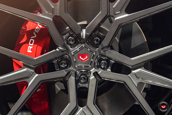 Фото дисков Vossen M-X3 Глянцевый темный лак на Land Rover Range Rover IV
