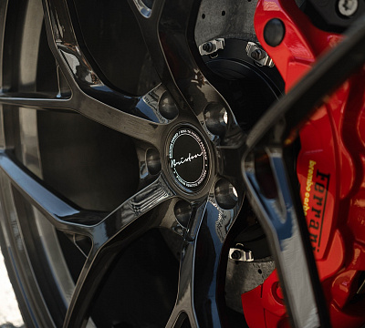Фото дисков Brixton Forged PF5 на Ferrari 488