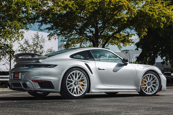 Фото дисков HRE 520M Глянцевый лак на Porsche 911 VIII