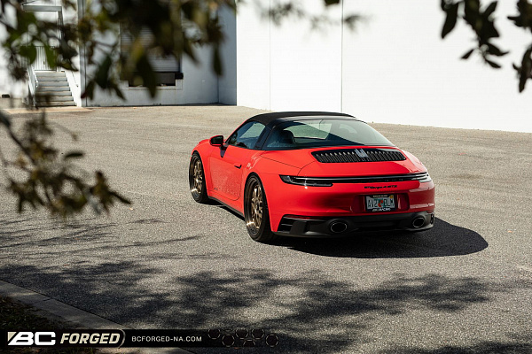 Фото дисков BC Forged MHK519 Сатиновая бронза на Porsche 911 VIII
