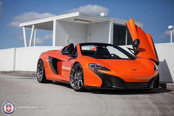 Фото дисков HRE P101 Глянцевый темный лак на McLaren 650S