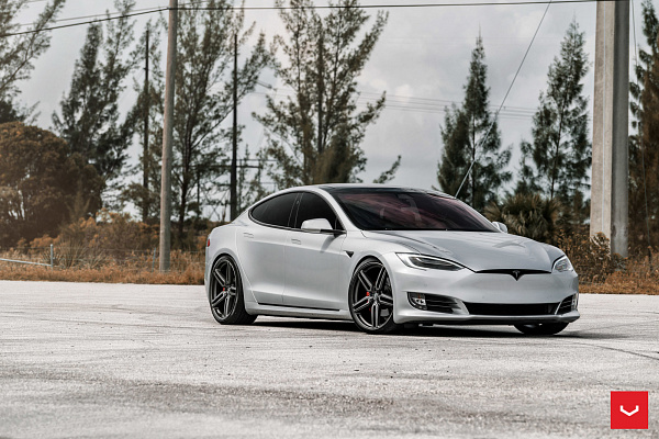 Фото дисков Vossen HF-1 Сатиновый графит на Tesla Model S