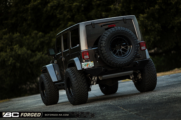 Фото дисков BC Forged LE72 // MLE72 Черный матовый на Jeep Wrangler III (JK)