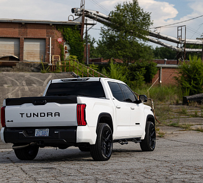 Фото дисков Vossen HF6-4 на Toyota Tundra III