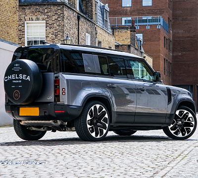 Фото дисков Kahn Type 60 RS2 на Land Rover Defender II