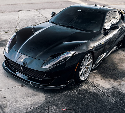 Фото дисков Anrky AN38 на Ferrari 812
