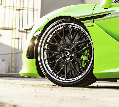 Фото дисков Strasse Wheels SV10M Deep Concave FS на McLaren 720S