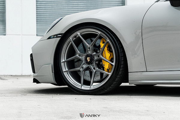 Фото дисков Anrky S1-X4 Сатиновый темный лак на Porsche 911 VIII