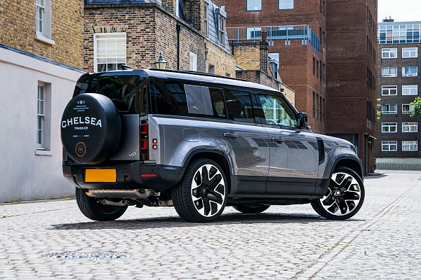 Land Rover Defender II