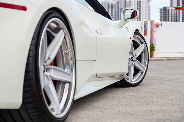 Фото дисков Anrky AN35 Сатиновый лак на Ferrari 488