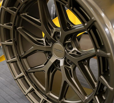 Vossen HFX-1 (6-Lug)