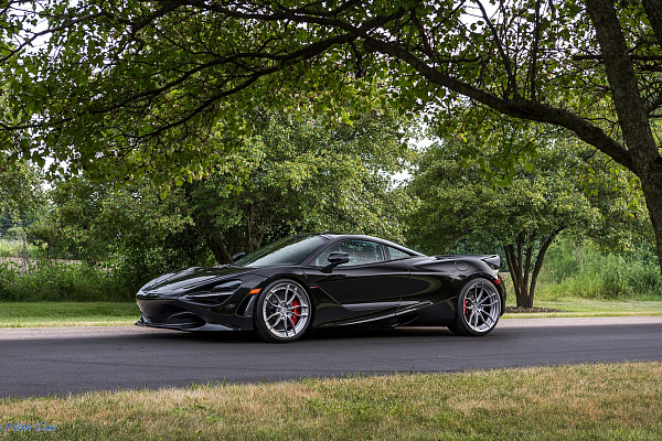 Фото дисков Anrky AN21 Глянцевый тонированный лак на McLaren 720S