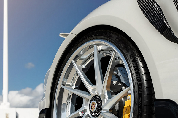Фото дисков Anrky AN33 Сатиновый лак на Porsche 911 VIII