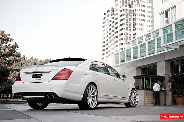 Фото дисков Vossen CV1 Серебро на Mercedes-Benz S-Class (W221)