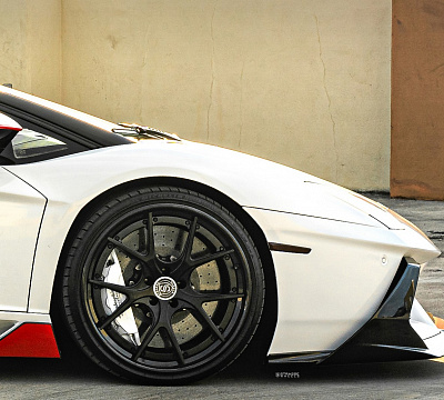 Фото дисков Strasse Wheels SM5R Deep Concave FS на Lamborghini Aventador