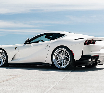 Фото дисков Anrky S3-X3 на Ferrari 812