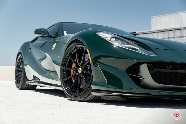 Фото дисков Vossen M-X2 Черный глянец на Ferrari 812