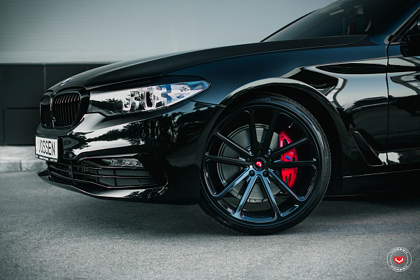 Фото дисков Vossen CG-203 Черный глянец на BMW 5/M5 (G30/F90)