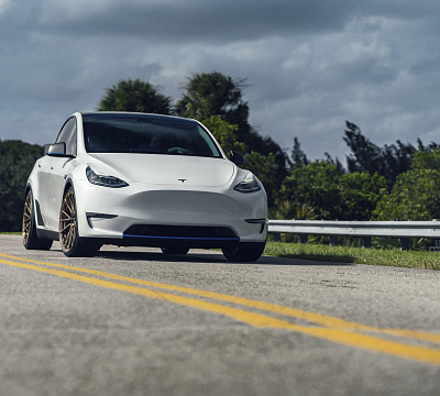 Фото дисков Vossen M-X4T на Tesla Model Y