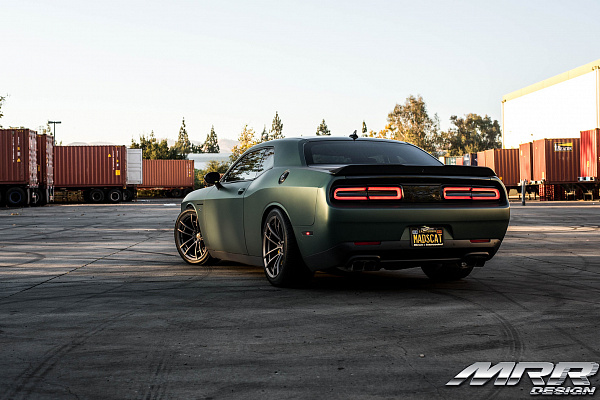 Фото дисков MRR M392 Сатиновая бронза на Dodge Challenger III