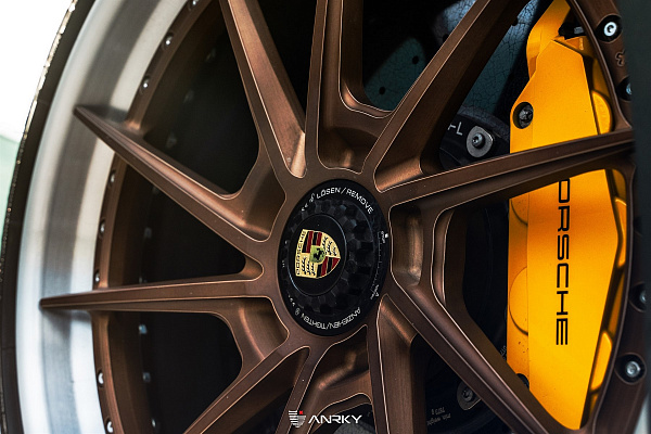 Фото дисков Anrky AN33 Сатиновая бронза на Porsche 911 VIII