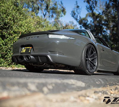 Фото дисков HRE P104 на Porsche 911 VII