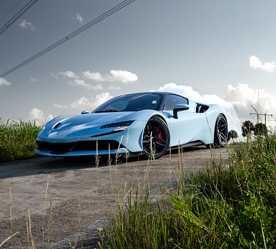 Фото дисков Strasse Wheels SV4-RS Deep Concave FS на Ferrari SF90