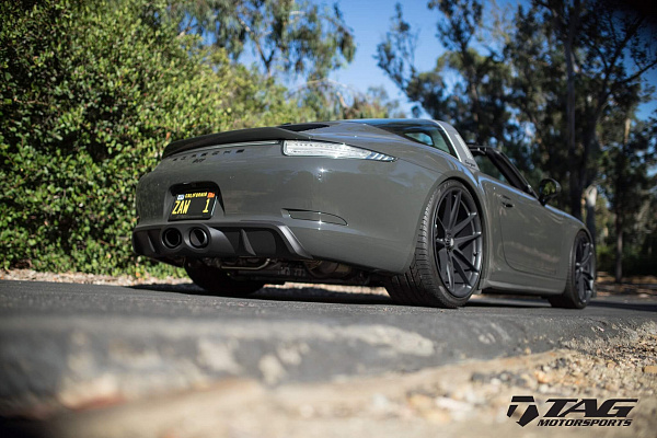 Фото дисков HRE P104 Черный сатин на Porsche 911 VII
