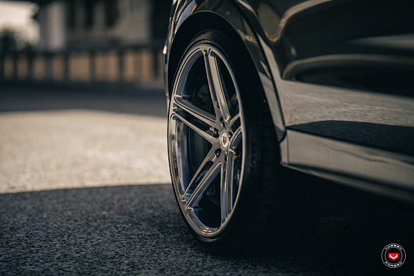 Фото дисков Vossen CG-202 Глянцевый лак на Audi Q3 (8U)