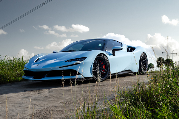 Фото дисков Strasse Wheels SV4-RS Deep Concave FS Черный сатин на Ferrari SF90