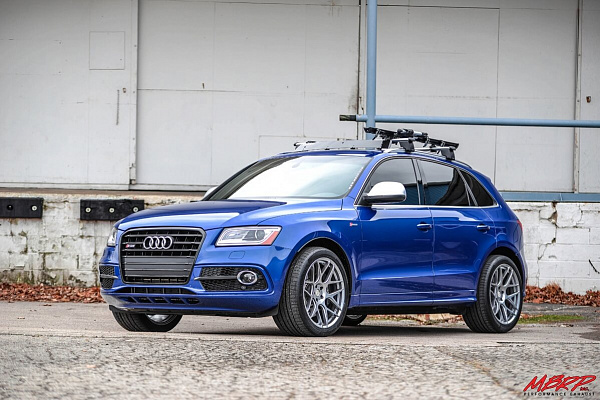 Фото дисков HRE FF01 Серебро на Audi Q5 (8R)