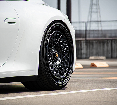 Фото дисков HRE 501 GTM на Porsche 911 VIII
