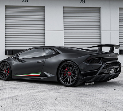 Фото дисков Strasse Wheels SV12 Deep Concave Duoblock на Lamborghini Huracan