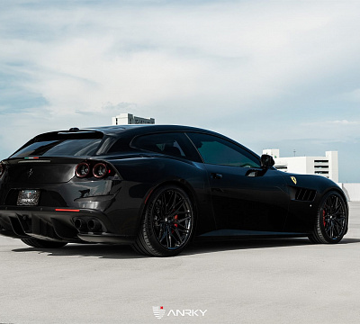 Фото дисков Anrky S1-X1 на Ferrari GTC4Lusso