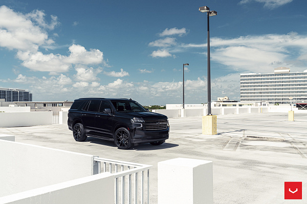 Фото дисков Vossen HF6-4 Черный глянец на Chevrolet Tahoe V