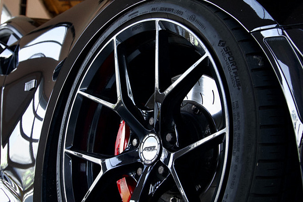 Фото дисков MRR FS06 Черный глянец на Chevrolet Camaro VI