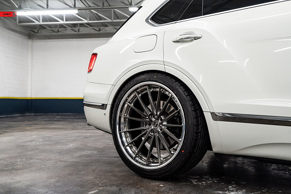 Фото дисков Anrky AN39 Глянцевый темный лак на Bentley Bentayga