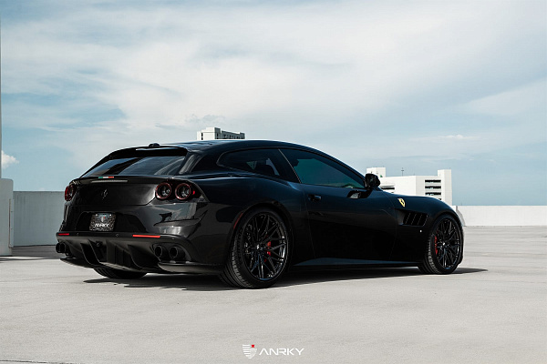 Фото дисков Anrky S1-X1 Черный глянец на Ferrari GTC4Lusso