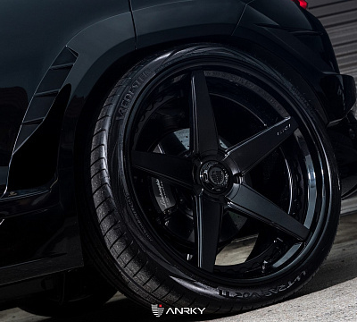 Фото дисков Anrky RS5.3 на Lamborghini Urus