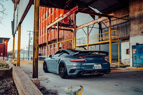 Фото дисков Strasse Wheels SM5RT Deep Concave Duoblock Черный сатин на Porsche 911 VII